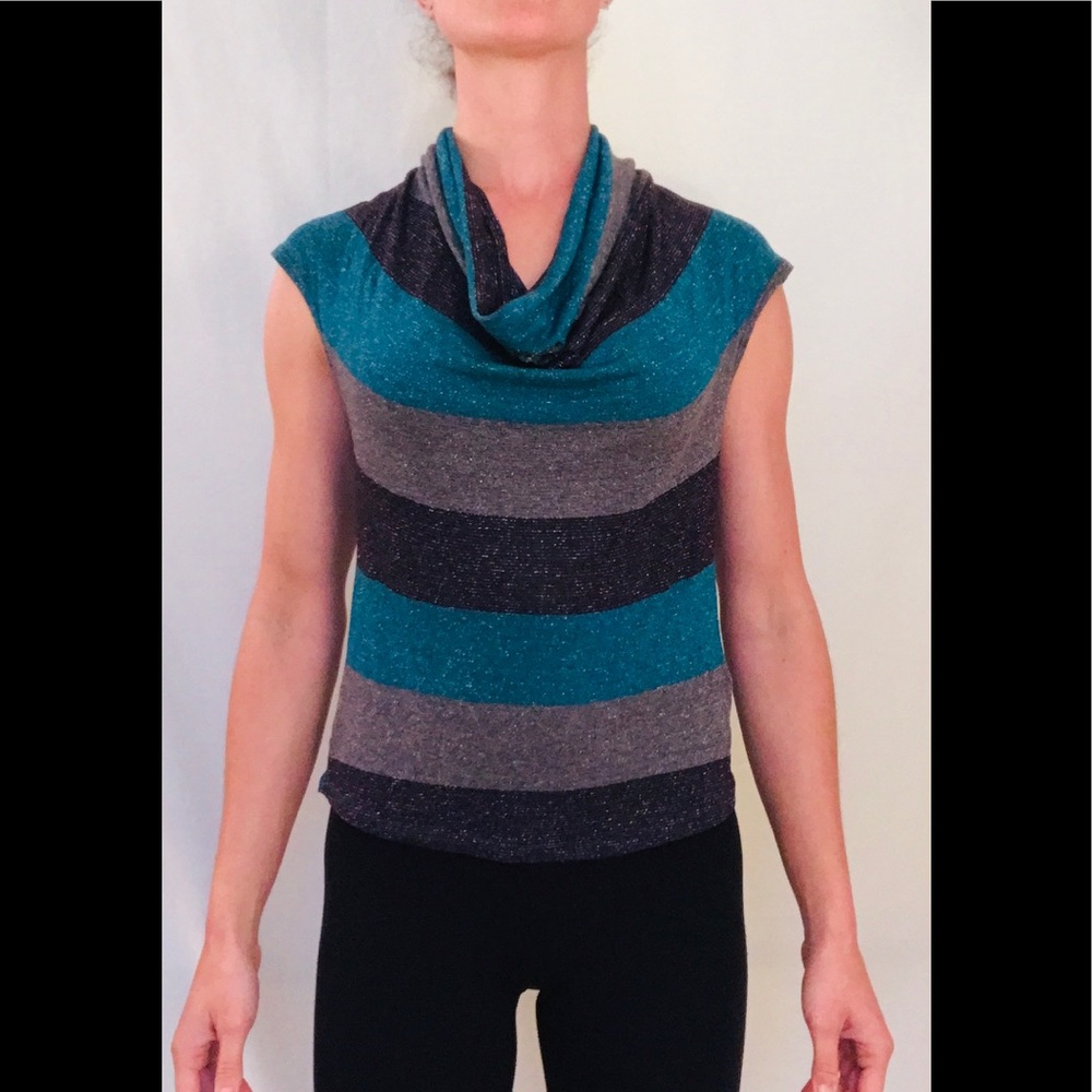 Splendid knit w/ silver thread tank top